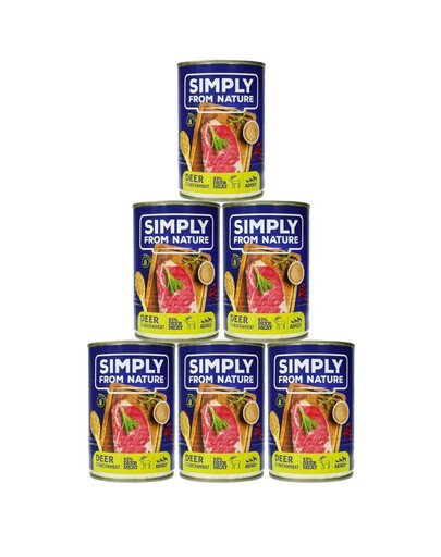 Un chat lèche la main d'un homme.